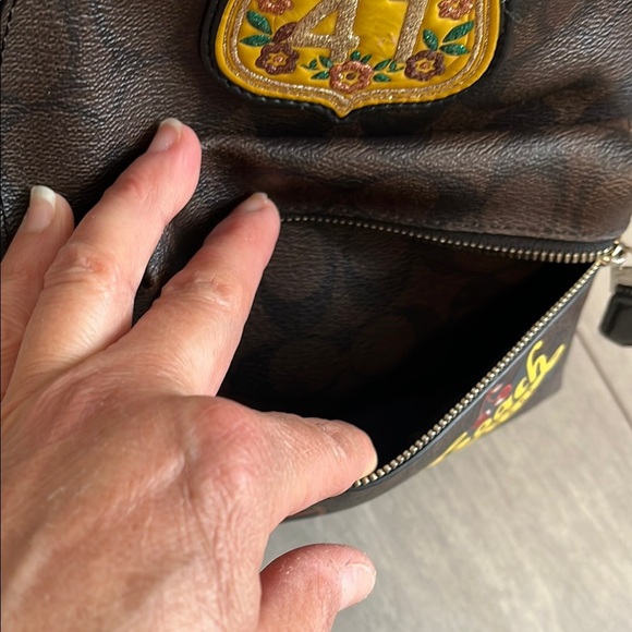 HOST PICK ⭐️ COACH Signature Brown Black Mini Charlie Backpack F25909 - Picture 12 of 16